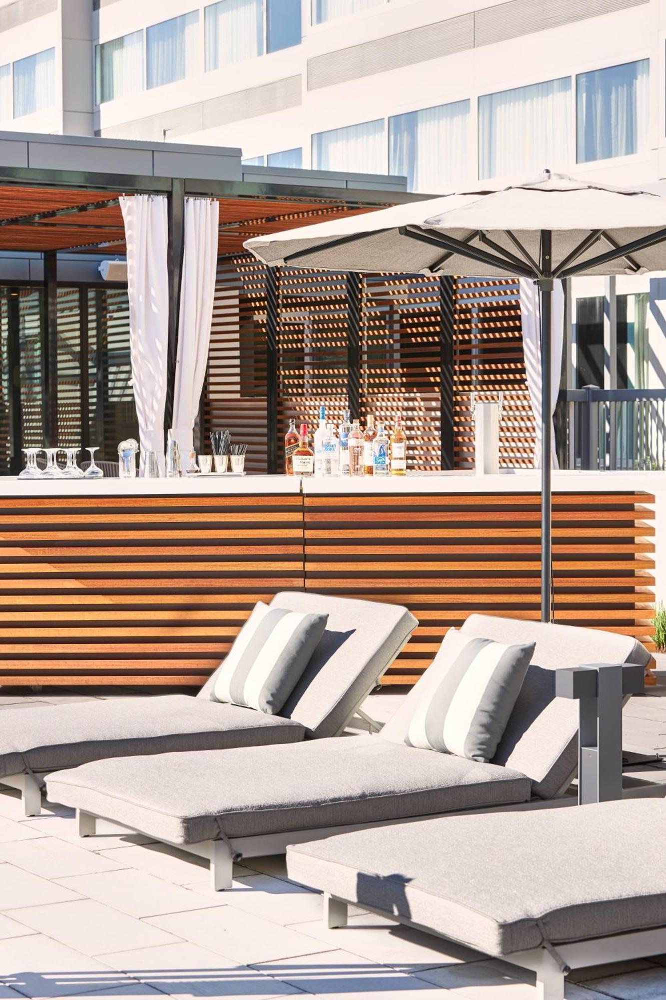 Ac Hotel By Marriott Плезантън Екстериор снимка