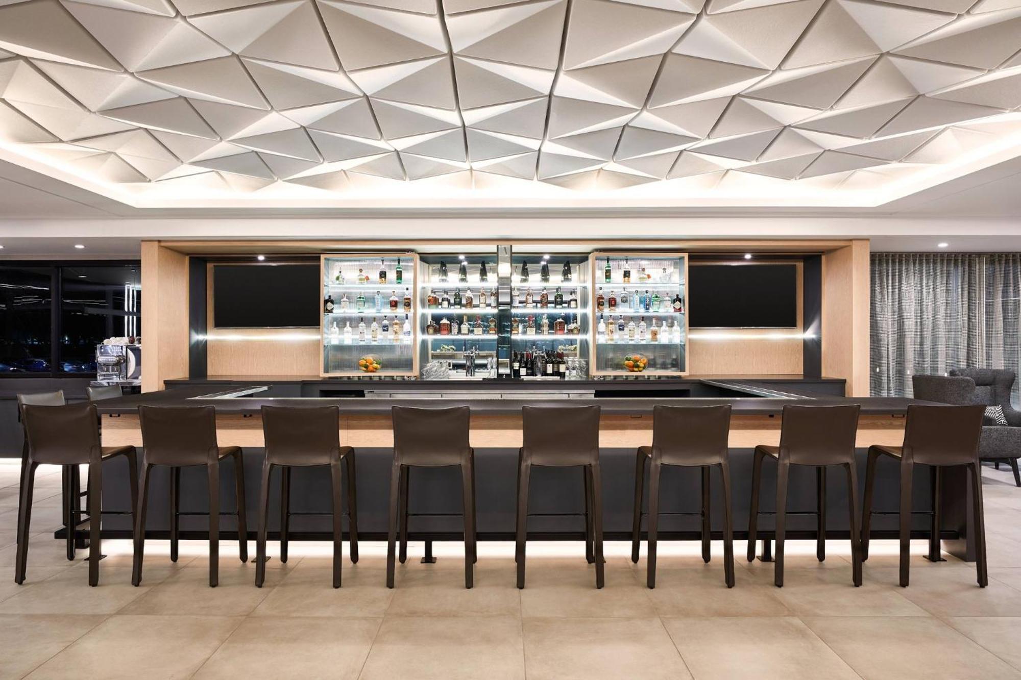 Ac Hotel By Marriott Плезантън Екстериор снимка
